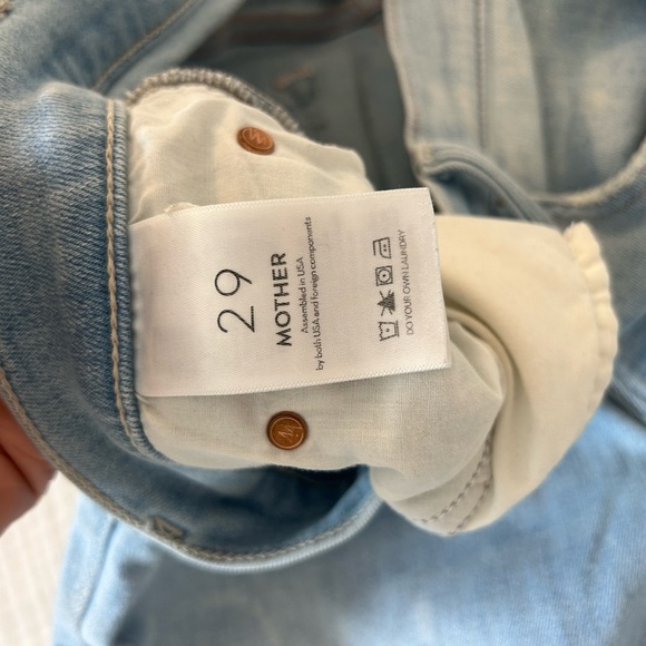 MOTHER the Rambler Zip Ankle Fray in color Chill Pill - Picture 8 of 8